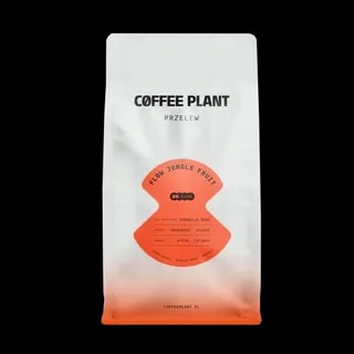 Opakowanie 800g kawy przelewowej Coffee Plant Flow Jungle Fruit, idealnej do metod alternatywnych. Widoczna etykieta na froncie prezentuje informacje o pochodzeniu z Peru, odmianach Arabica (Ateng i Caturra), oraz metodzie obróbki (washed). Kawę charakteryzuje wyrazisty, owocowy profil smakowy, z nutami tropikalnych owoców, które nadają jej świeżości i lekkości.
