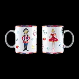 Zestaw 2 ceramicznych kubków Bialetti Nutcracker z motywami postaci z Dziadka do Orzechów. Kolorowe świąteczne ilustracje przedstawiające klasyczne postacie, idealne na prezent lub do codziennego użytku. Kubki są częścią limitowanej edycji inspirowanej świątecznym klimatem.