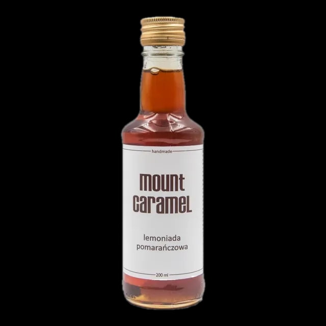 Mała przezroczysta butelka z lemoniadą pomarańczową Mount Carmel, ręcznie robiona, o pojemności 200 ml, z białą etykietą informującą o smaku i marce